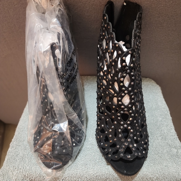 Macys Black High Heel Stappy Bootie with Zipper with Rhinestones - Picture 5 of 16